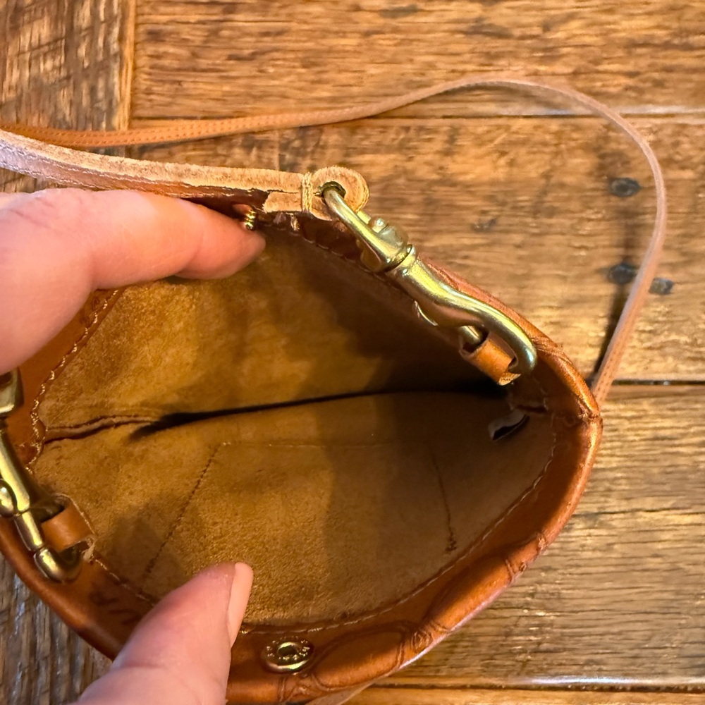 Clare V Pouch Tan Crossbody Bag - Picture 4 of 4